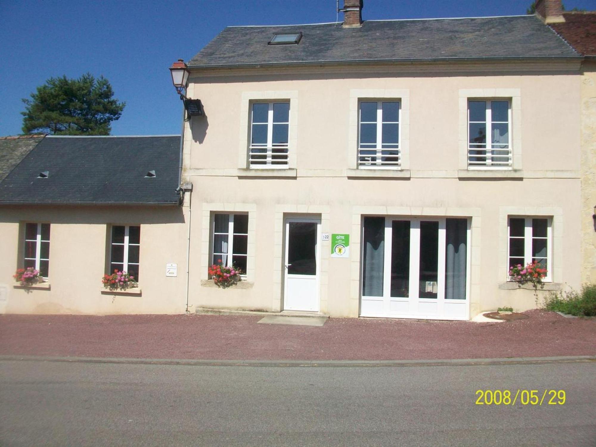 Maison Percheronne Spacieuse Avec Billard, Babyfoot, Et Jardin Clos, Animaux Bienvenus ! - Fr-1-497-65 La Mesniere Exterior foto